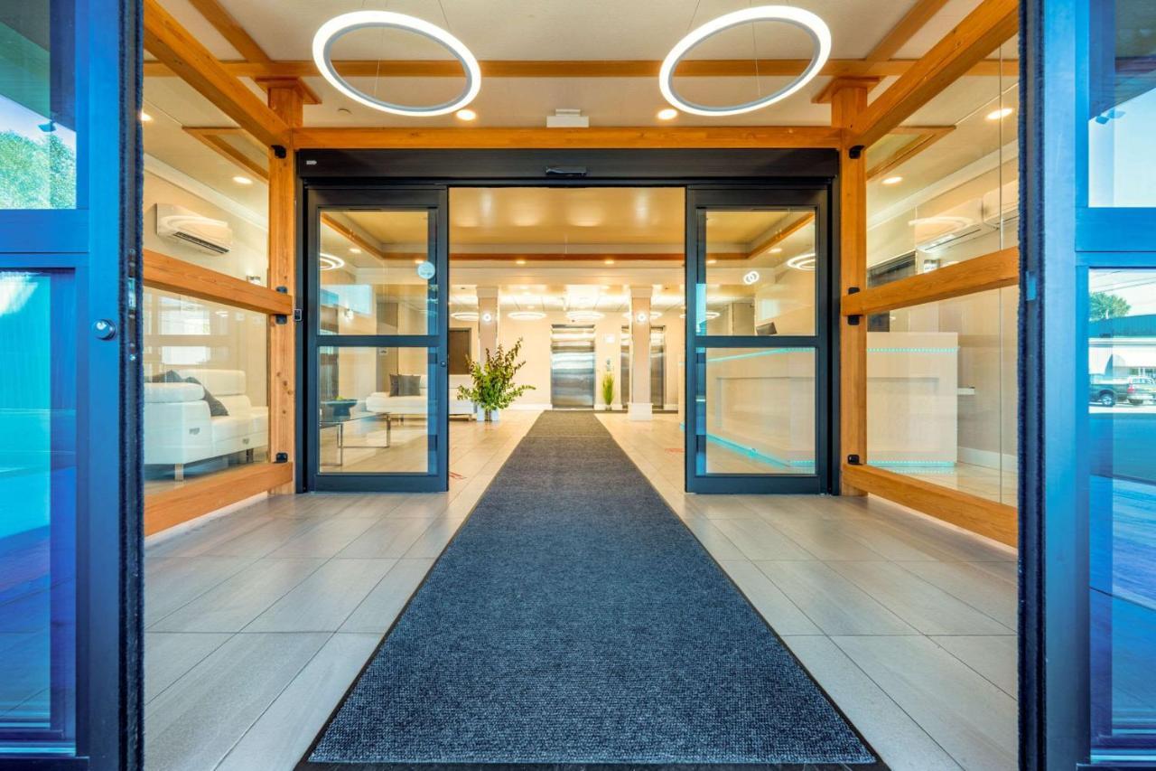 Quality Inn Sunshine Suites Terrace Exterior foto